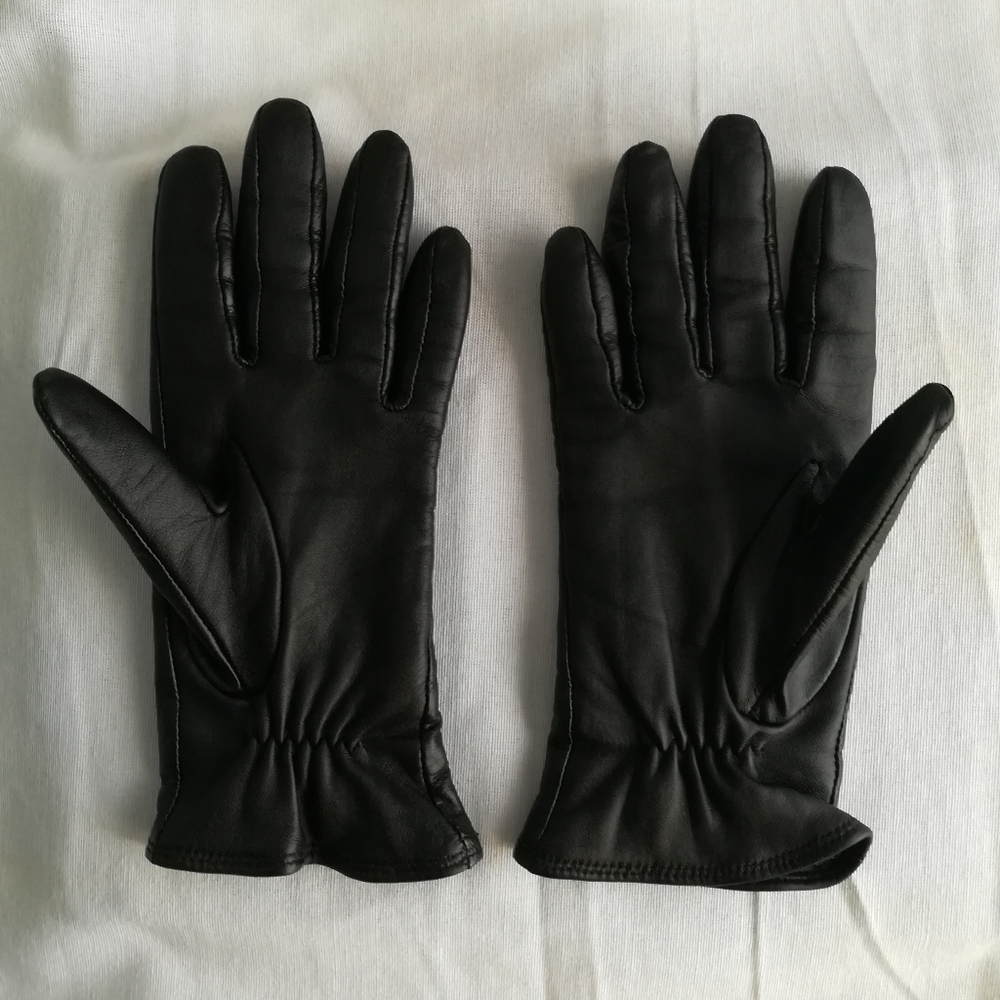 * Charter Club Cashmere Lined Leather Tech Gloves - Picture 7 of 8
